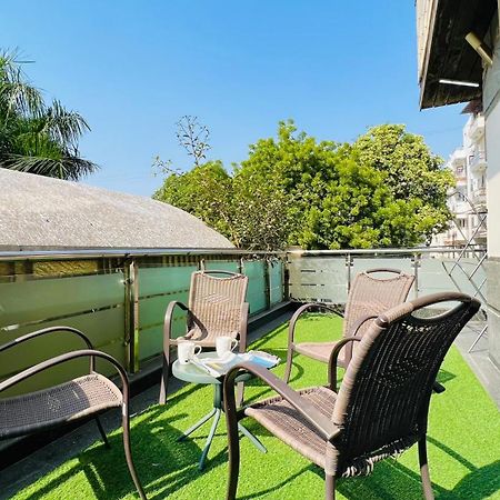 Olive Service Apartments - Green Park Nuova Delhi Esterno foto